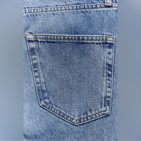 🆕 ZARA ZW RELAXED-FIT MID-RISE JEANS - LIMITED EDITION | Mid-blue | 6840/289 - Picture 3 of 3